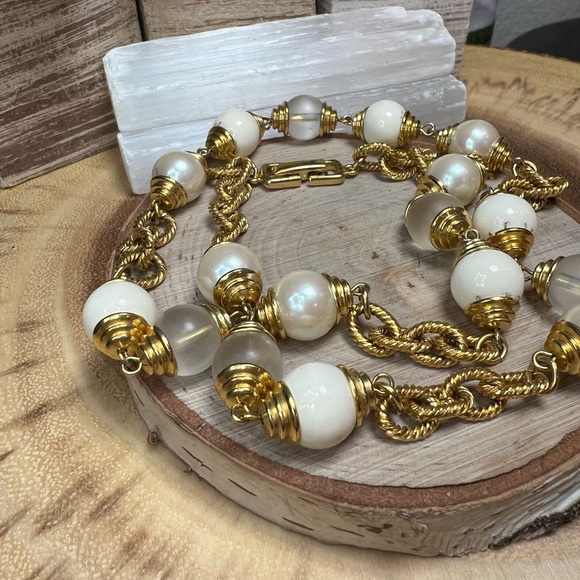 VTG| Gold-Tone Faux Pearl Chain Necklace 💛✨ - Picture 8 of 8